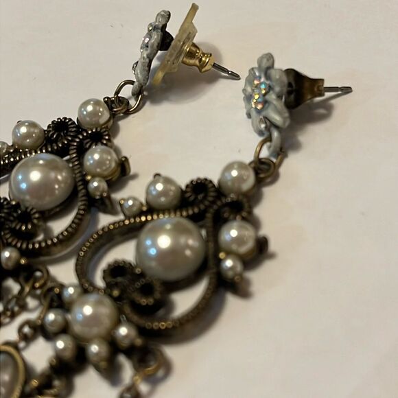 Silver tone earrings crystal rhinestones drop pearl beads holiday gifts for her - Picture 4 of 4